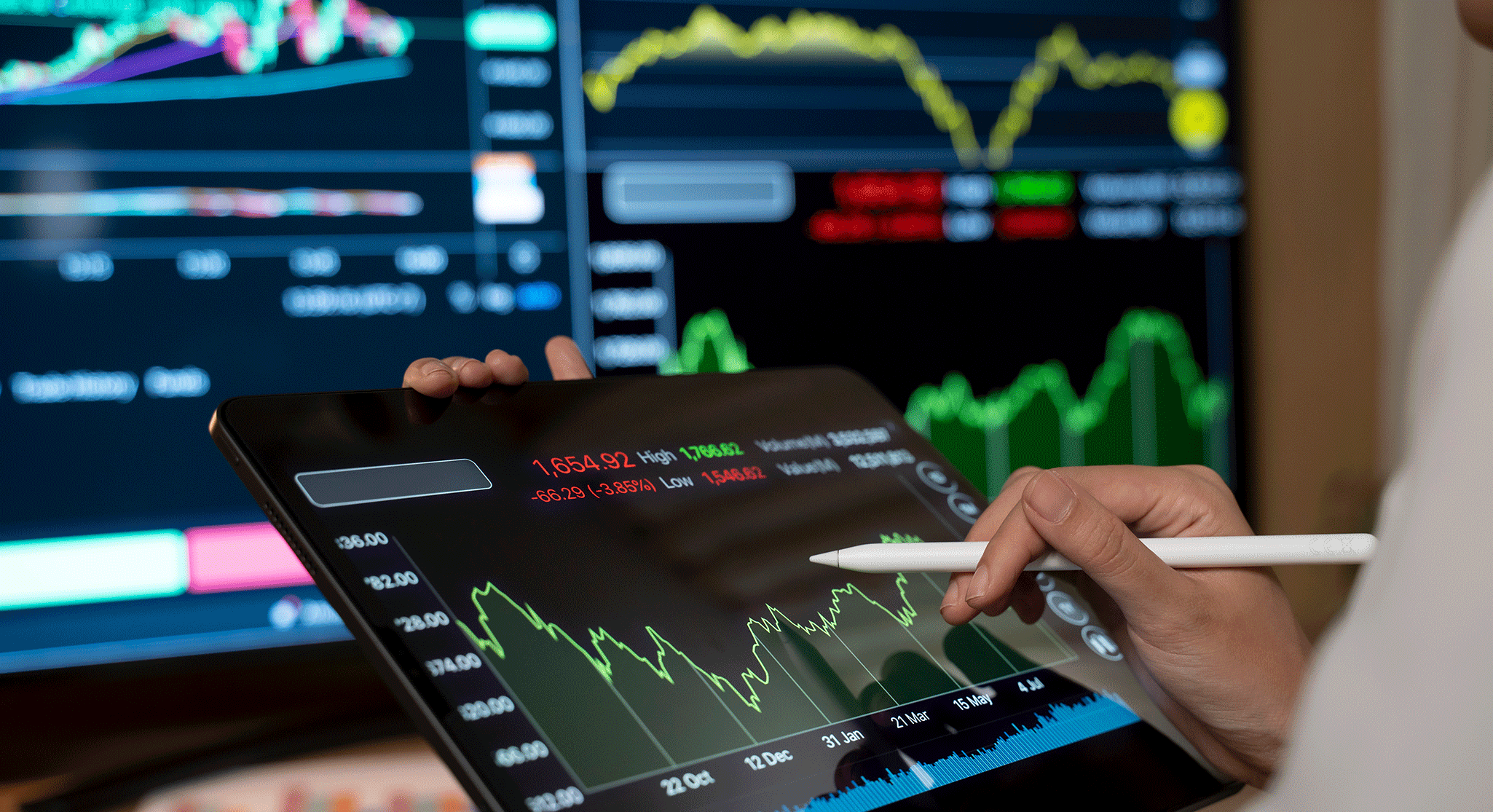 Can AI-powered trading assistants outperform human traders?